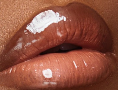 Why 9 out of 10 Women Choose LipGloss